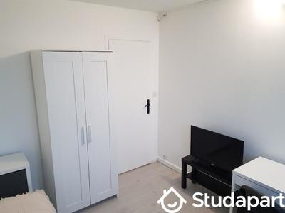 Chambre - 9 m² - 1 pièce