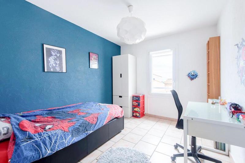 Villa - 90 m² - 5 pièces