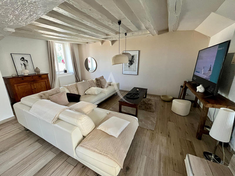 Maison - 304 m² - 6 pièces