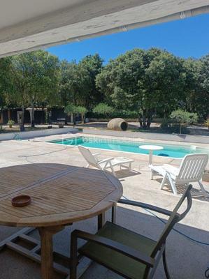 Propriété - 317 m² - 8 pièces