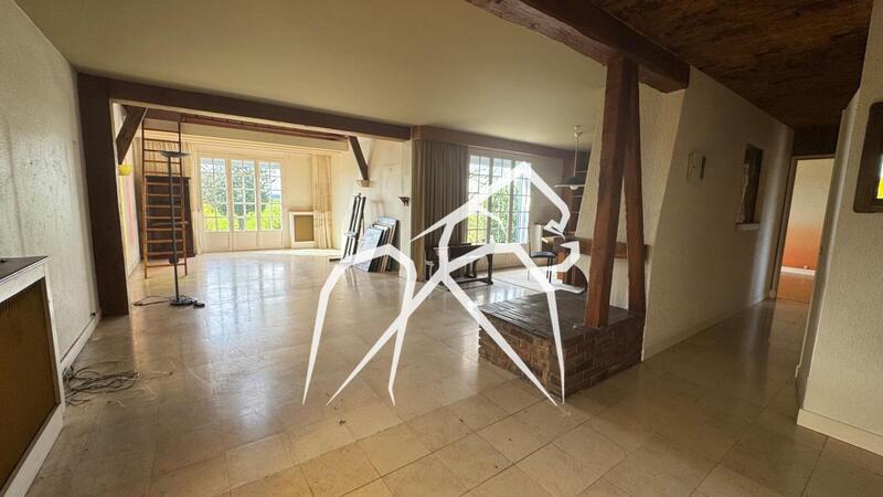 Maison ancienne - 300 m² - 9 pièces