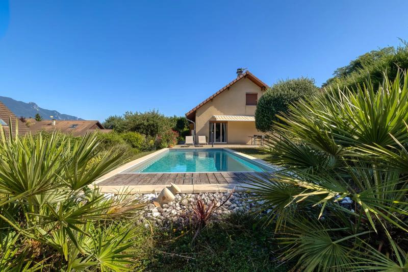 Maison - 140 m² - 6 pièces