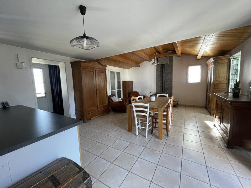 Maison - 136 m² - 9 pièces