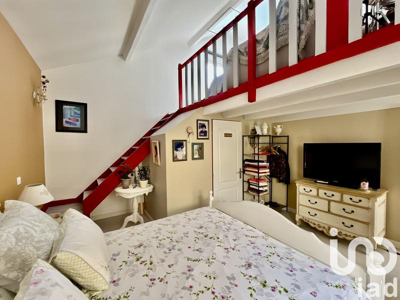 Maison - 200 m² - 6 pièces