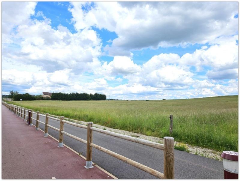 Terrain constructible - 1 897 m²