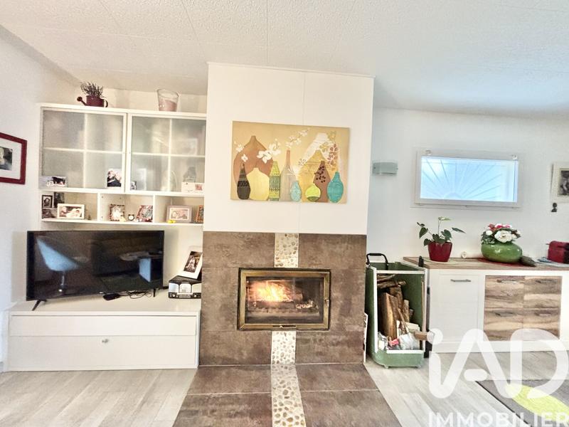 Maison - 95 m² - 5 pièces