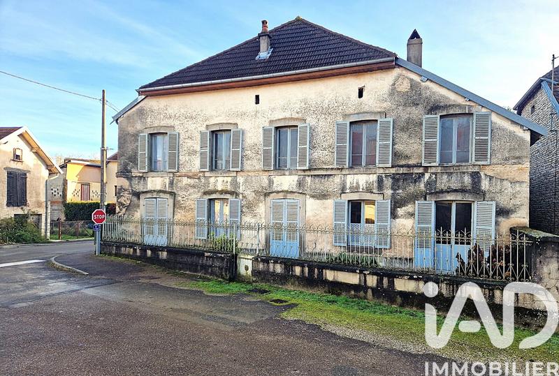Maison de village - 202 m² - 9 pièces