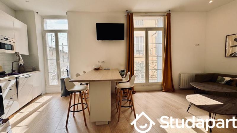 Chambre - 14 m² - 1 pièce