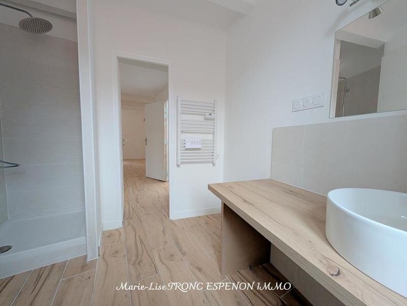 Immeuble - 115 m² - 7 pièces