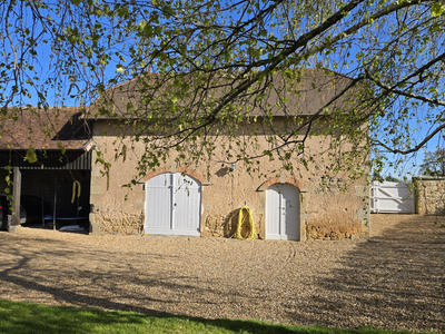 Maison - 274 m² - 11 pièces