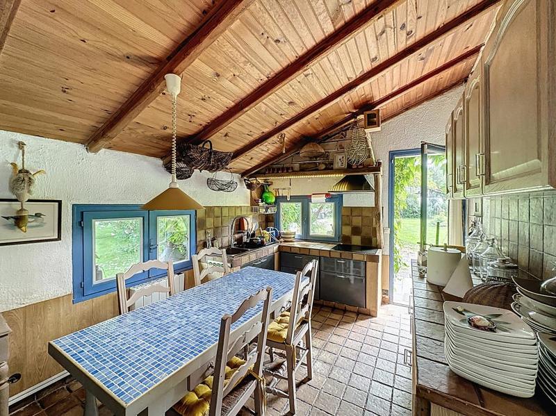 Propriété - 146 m² - 5 pièces