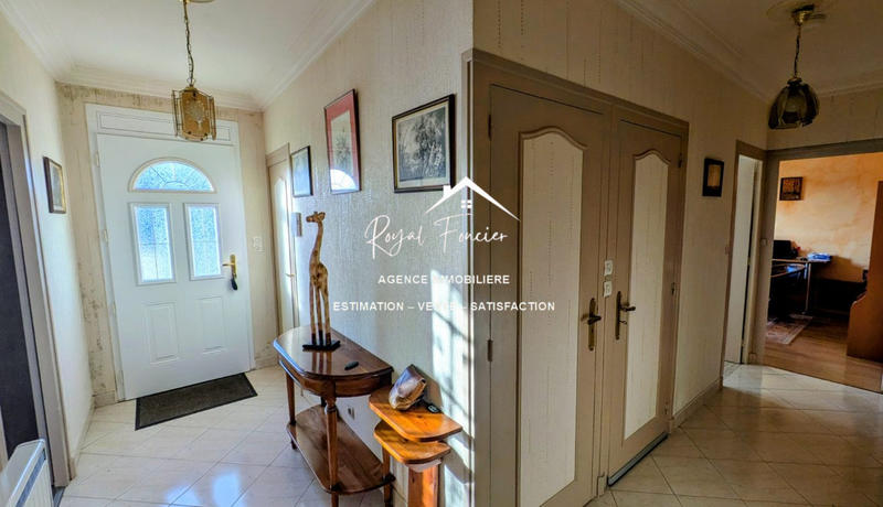 Maison - 192 m² - 11 pièces