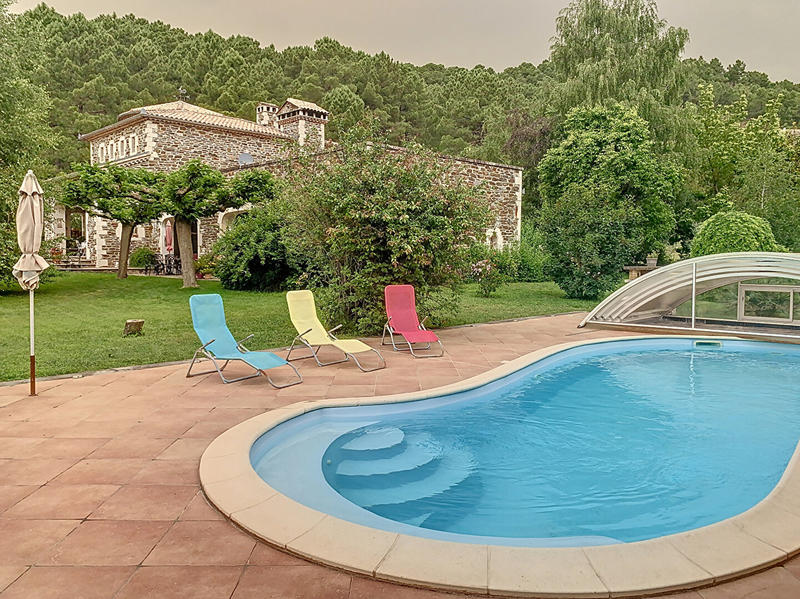 Demeure - 242 m² - 8 pièces