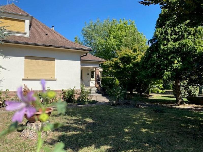 Maison - 218 m² - 9 pièces