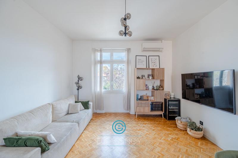 Appartement - 82 m² - 4 pièces