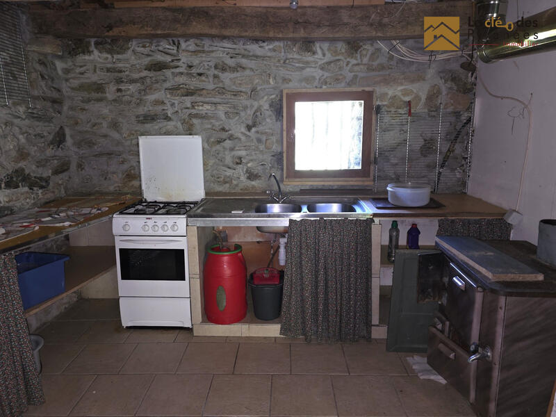 Maison ancienne - 100 m² - 2 pièces