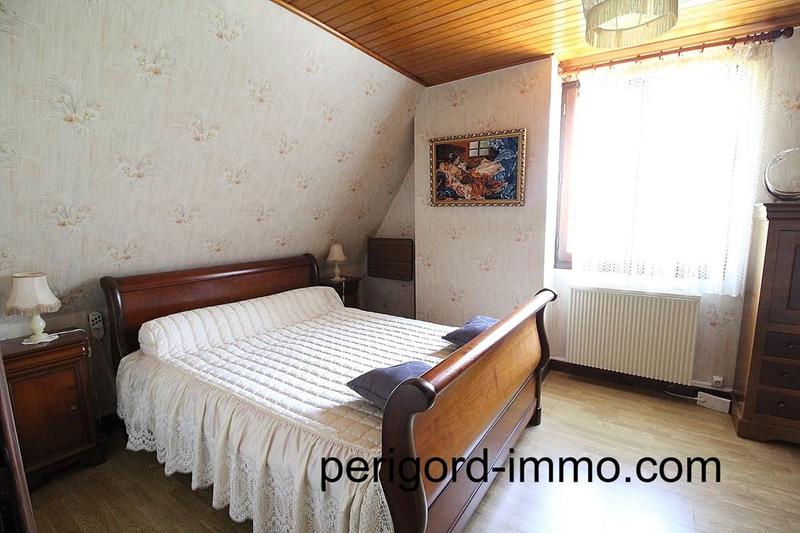 Maison traditionnelle - 95 m² - 7 pièces