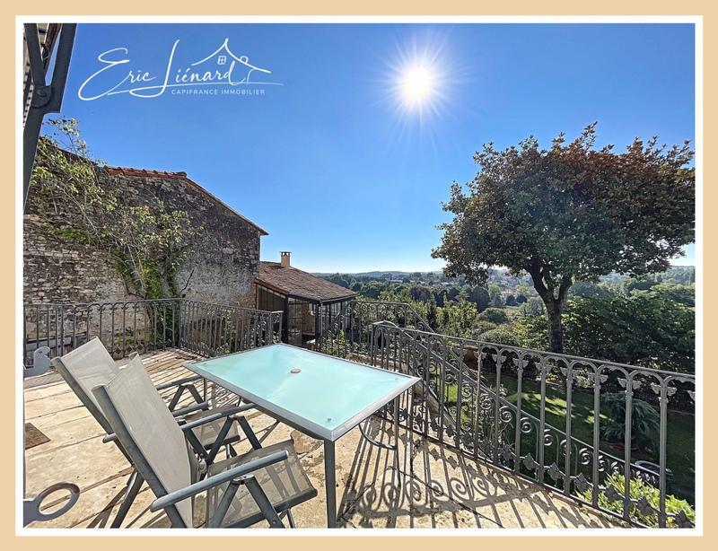 Maison de maîtres - 446 m² - 12 pièces