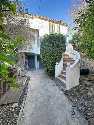 Maison traditionnelle - 160 m² - 6 pièces