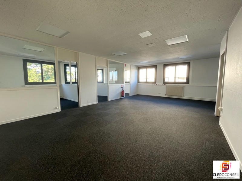 Bureau - 150 m²