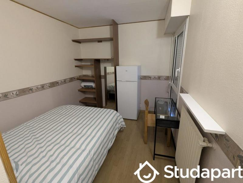 Chambre - 9 m² - 1 pièce