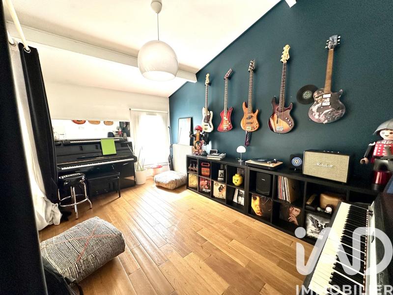 Maison - 200 m² - 6 pièces