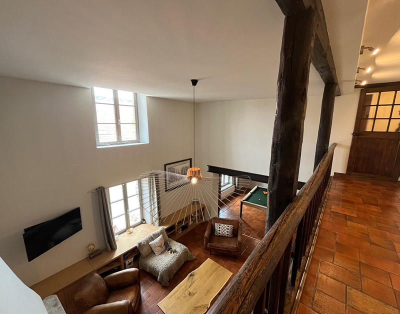 Maison - 317 m² - 7 pièces