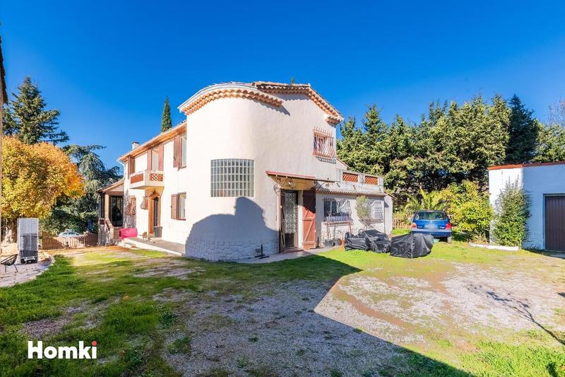 Maison - 200 m² - 5 pièces