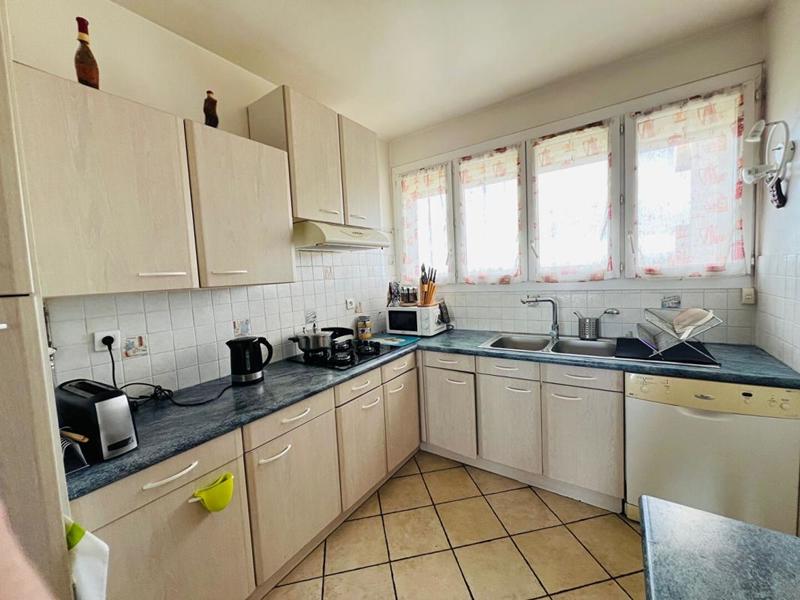 Appartement - 80 m² - 4 pièces