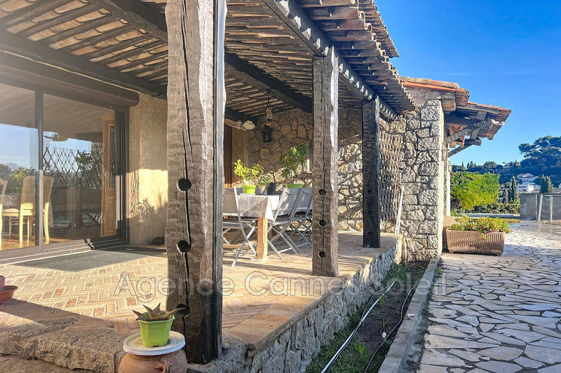 Maison - 290 m² - 10 pièces