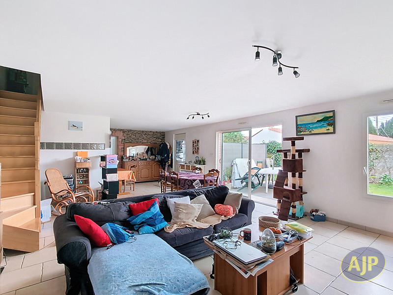 Maison - 120 m² - 5 pièces