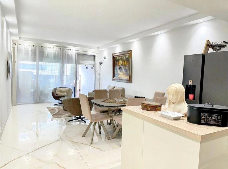 Appartement - 95 m² - 4 pièces