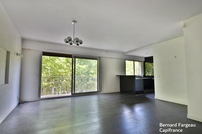 Appartement bourgeois - 78 m² - 2 pièces