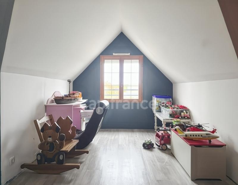 Maison - 140 m² - 8 pièces