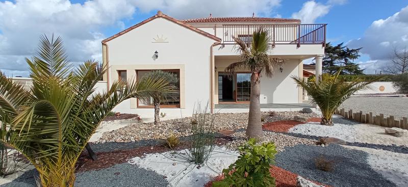 Villa - 281 m² - 7 pièces