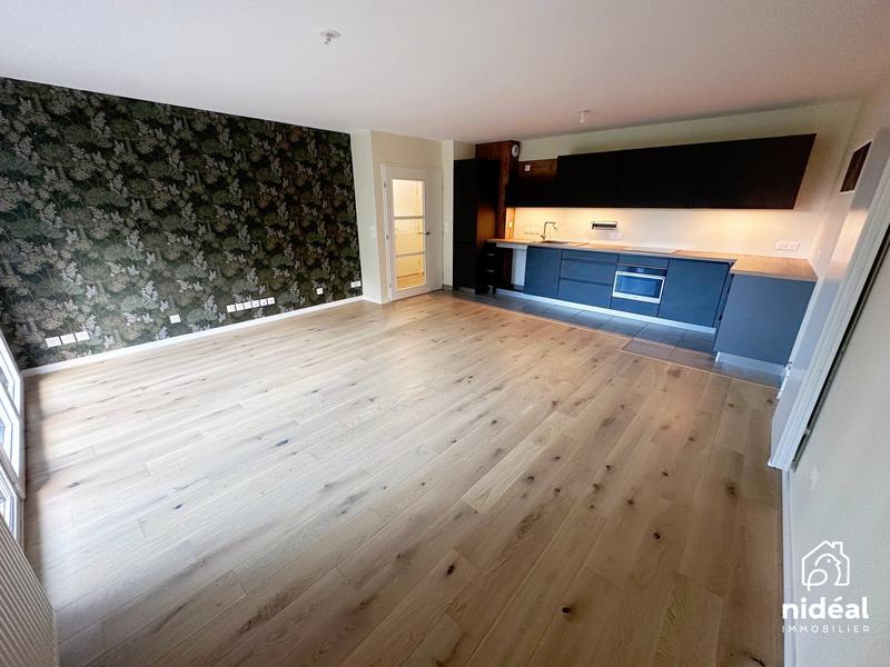 Appartement - 70 m² - 6 pièces