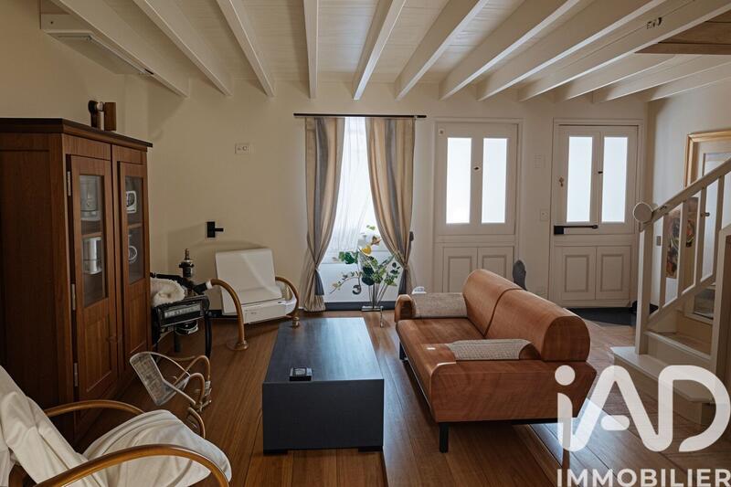 Maison - 206 m² - 7 pièces
