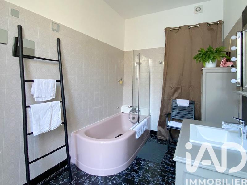 Maison de village - 242 m² - 6 pièces