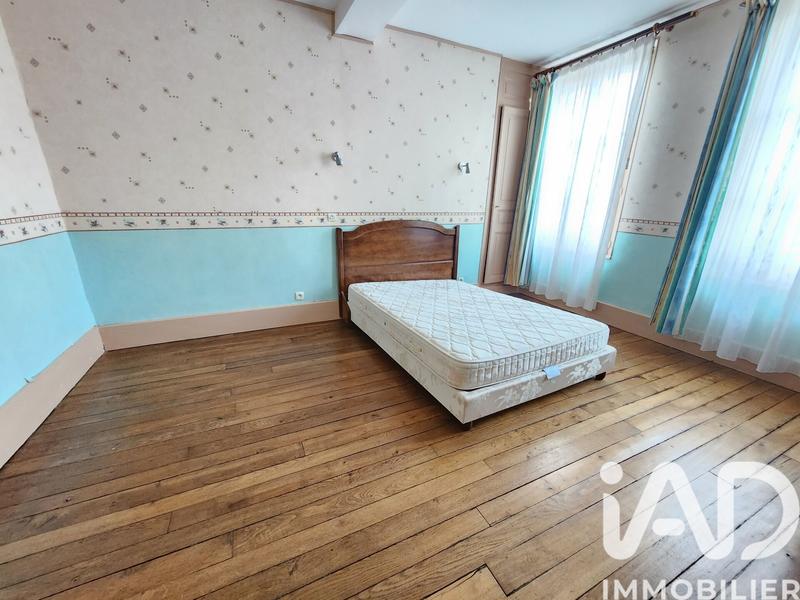 Maison - 222 m² - 7 pièces