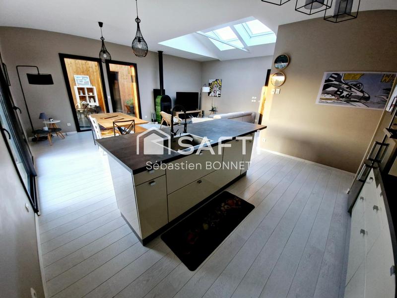 Maison - 135 m² - 6 pièces