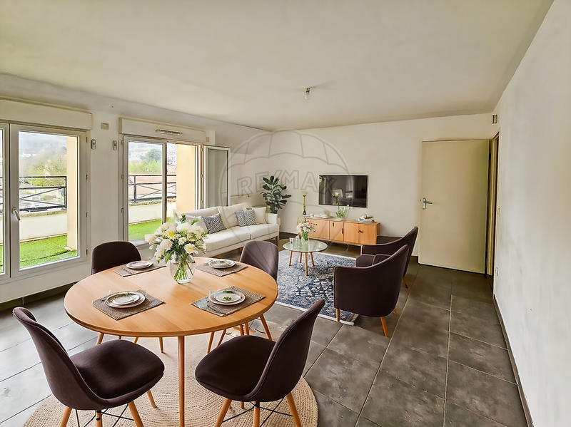 Appartement - 84 m² - 4 pièces