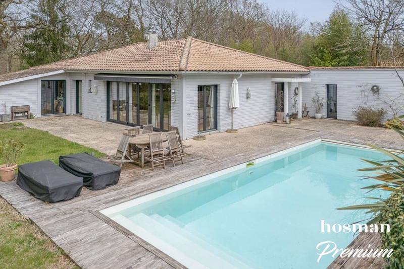 Maison - 180 m² - 6 pièces