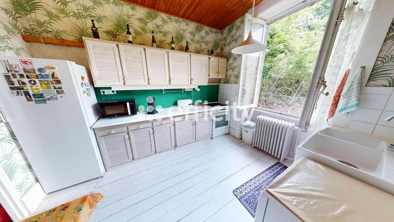 Maison - 296 m² - 12 pièces