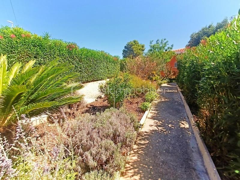 Maison traditionnelle - 177 m² - 7 pièces