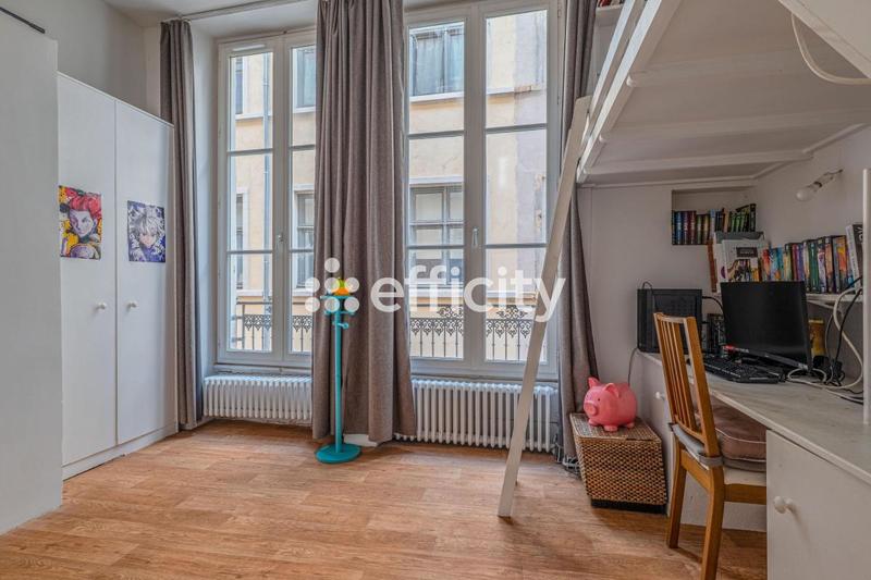 Appartement ancien - 109 m² - 4 pièces