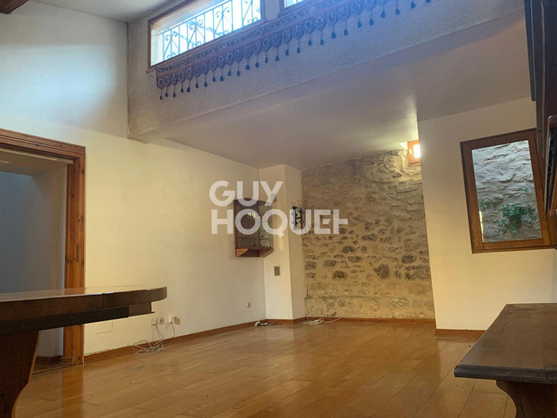 Maison - 324 m² - 8 pièces