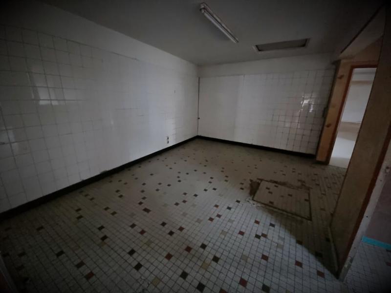 Maison - 246 m² - 8 pièces