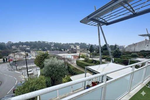 Appartement - 90 m² - 3 pièces