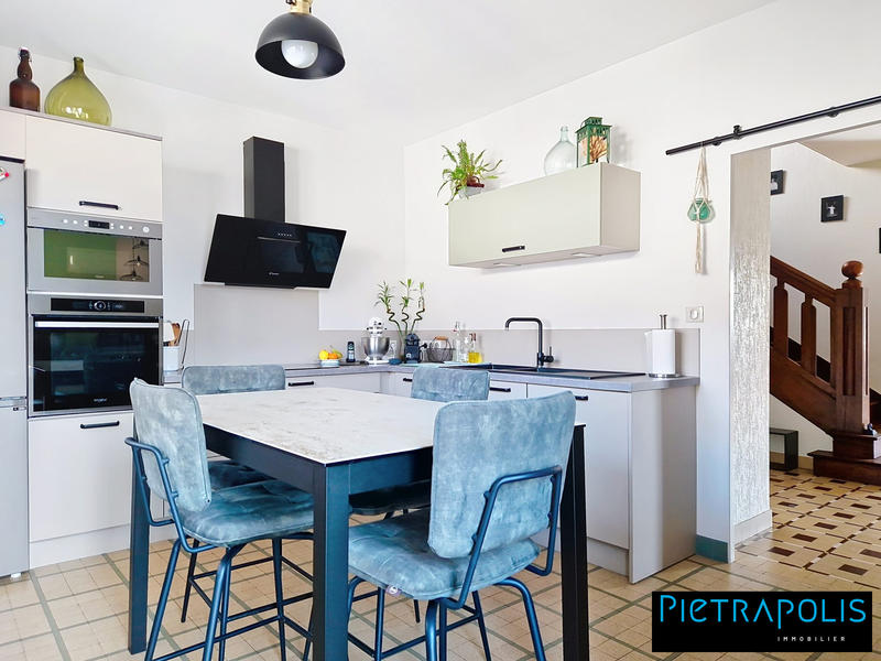 Maison - 178 m² - 6 pièces