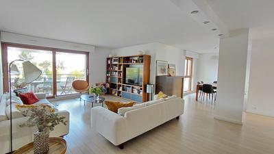 Appartement - 145 m² - 6 pièces